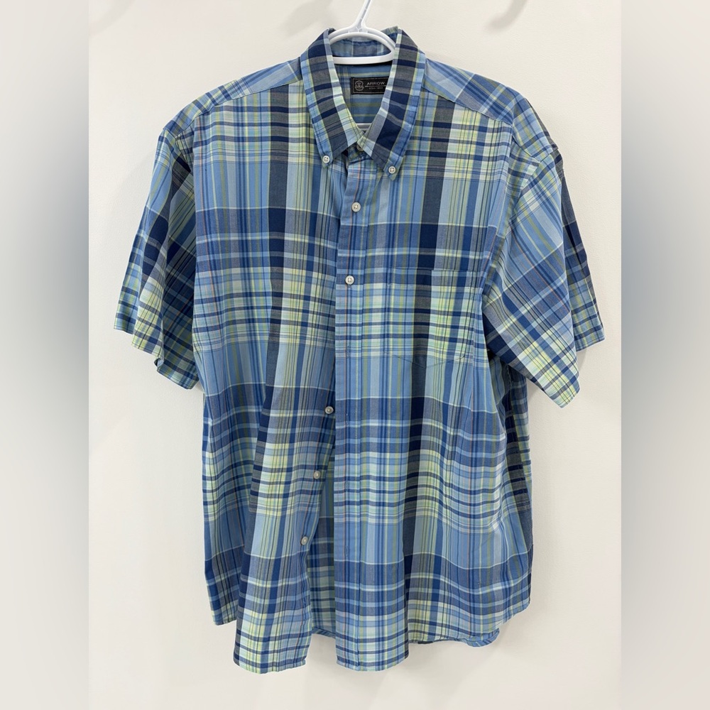 ARROW Men’s Plaid Button Down T-Shirt - Large